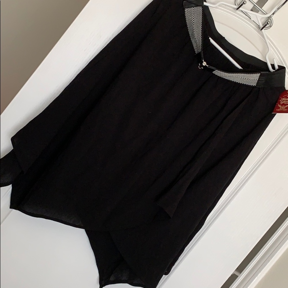 NWT 🏷 Women’s flowy skirt